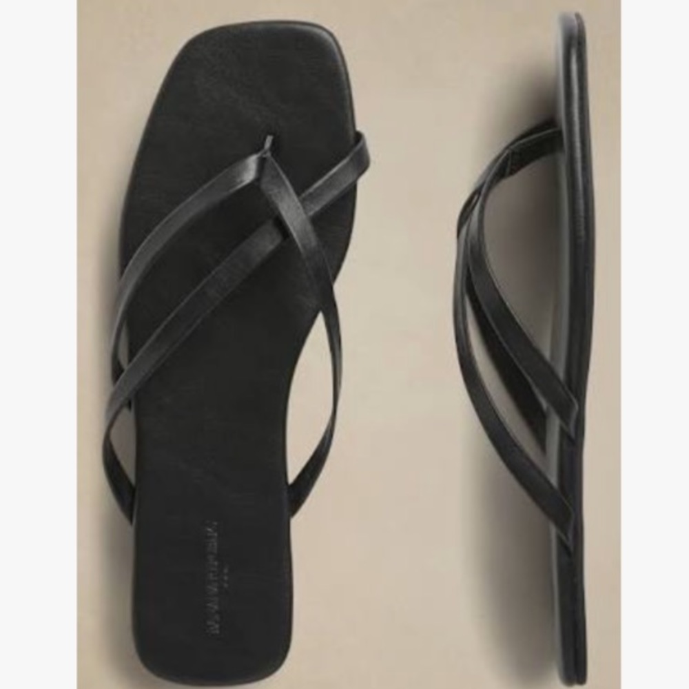 STRAPPY CASUAL SANDAL